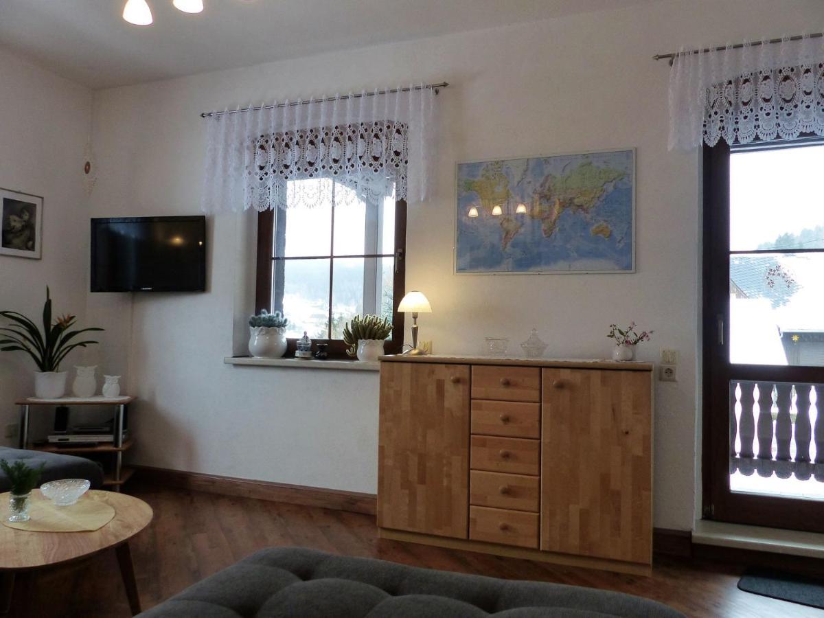 Cozy Apartment In Ore Mountains With Balcony Breitenbrunn  Rom bilde