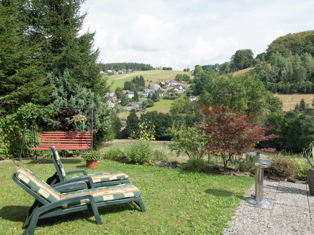 Cozy Apartment In Ore Mountains With Balcony Breitenbrunn  Rom bilde