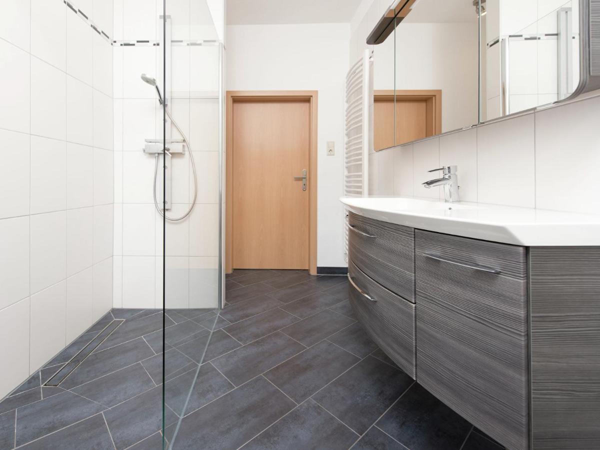 Cozy Apartment In Ore Mountains With Balcony Breitenbrunn  Eksteriør bilde