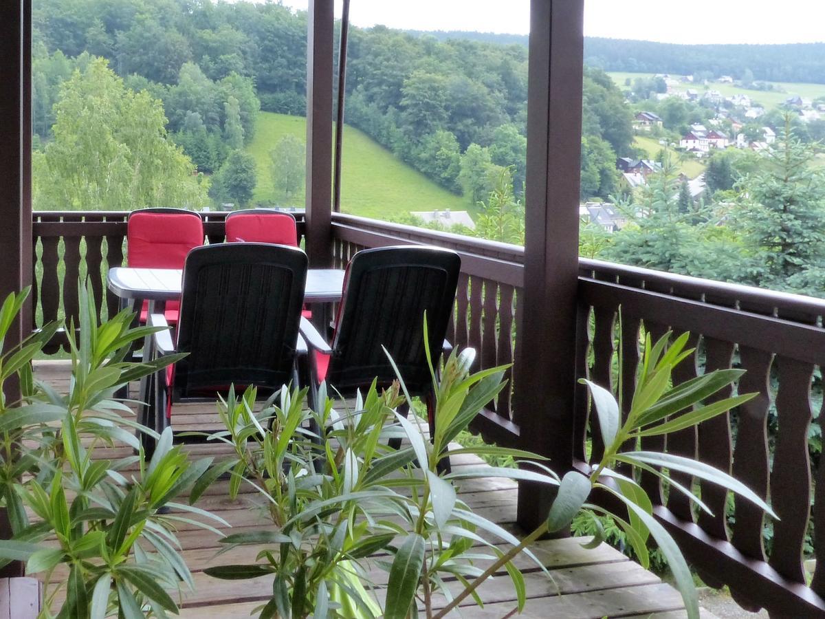 Cozy Apartment In Ore Mountains With Balcony Breitenbrunn  Eksteriør bilde